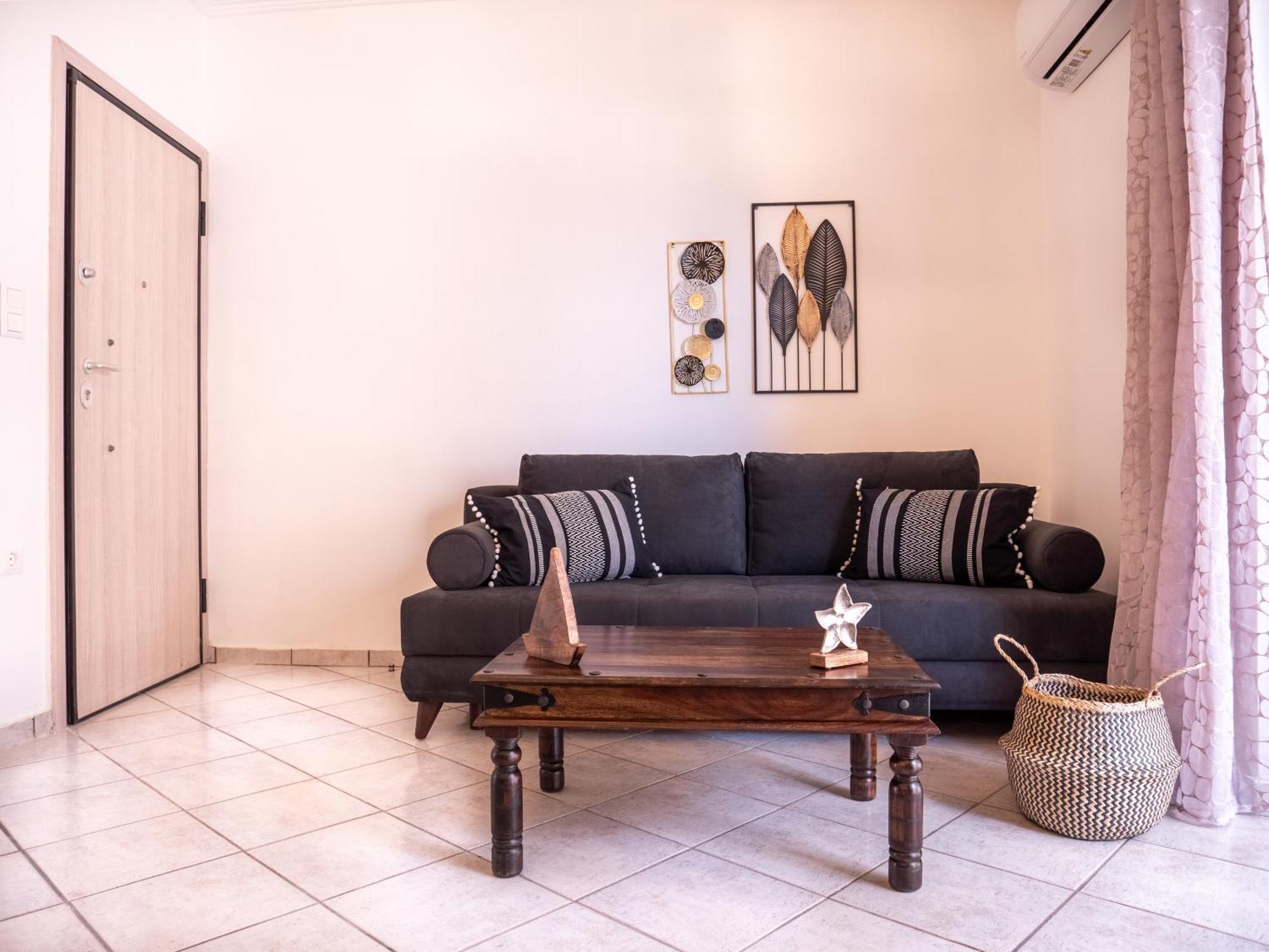 Athina'S Home Пирея Екстериор снимка