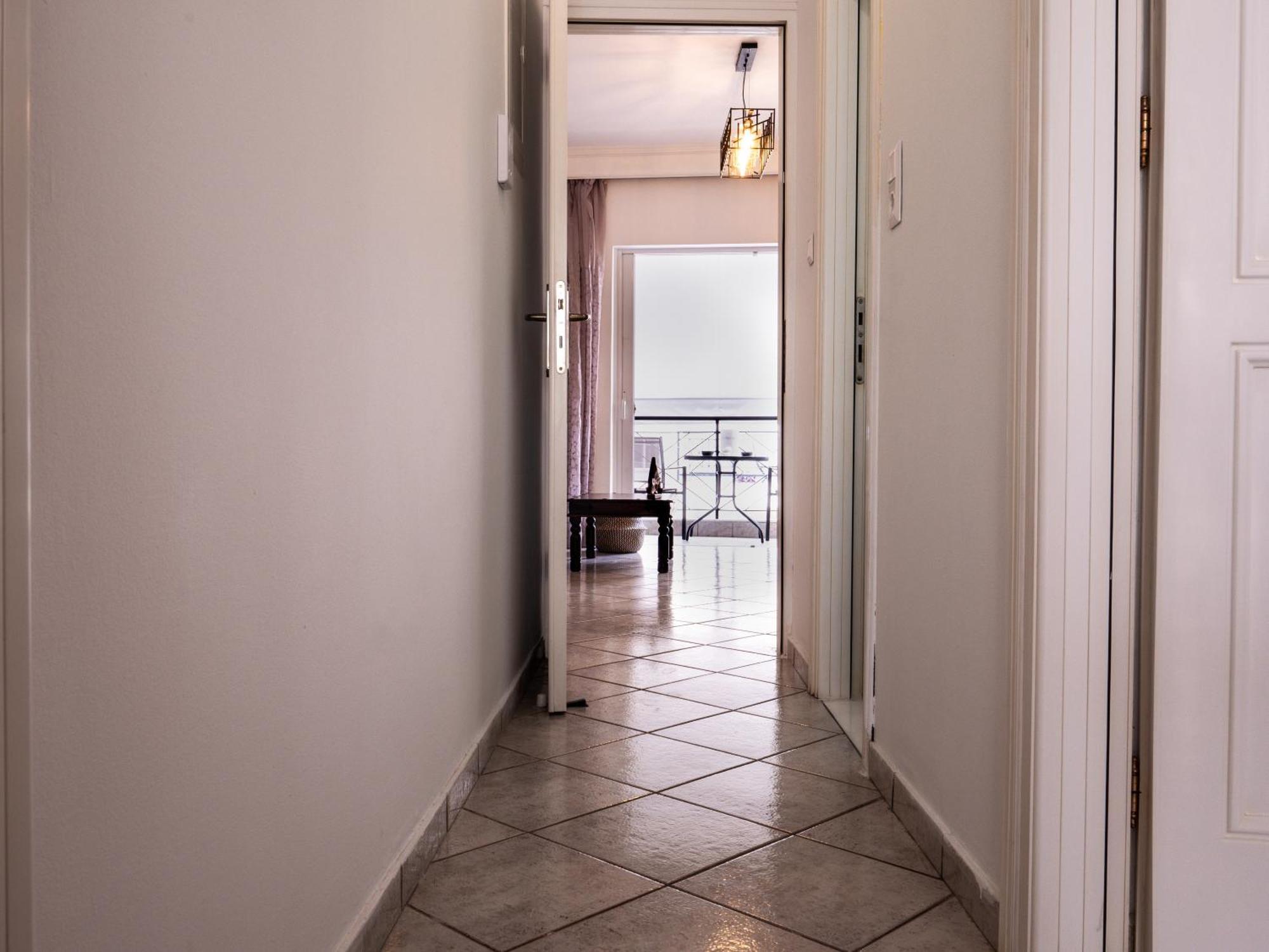 Athina'S Home Пирея Екстериор снимка