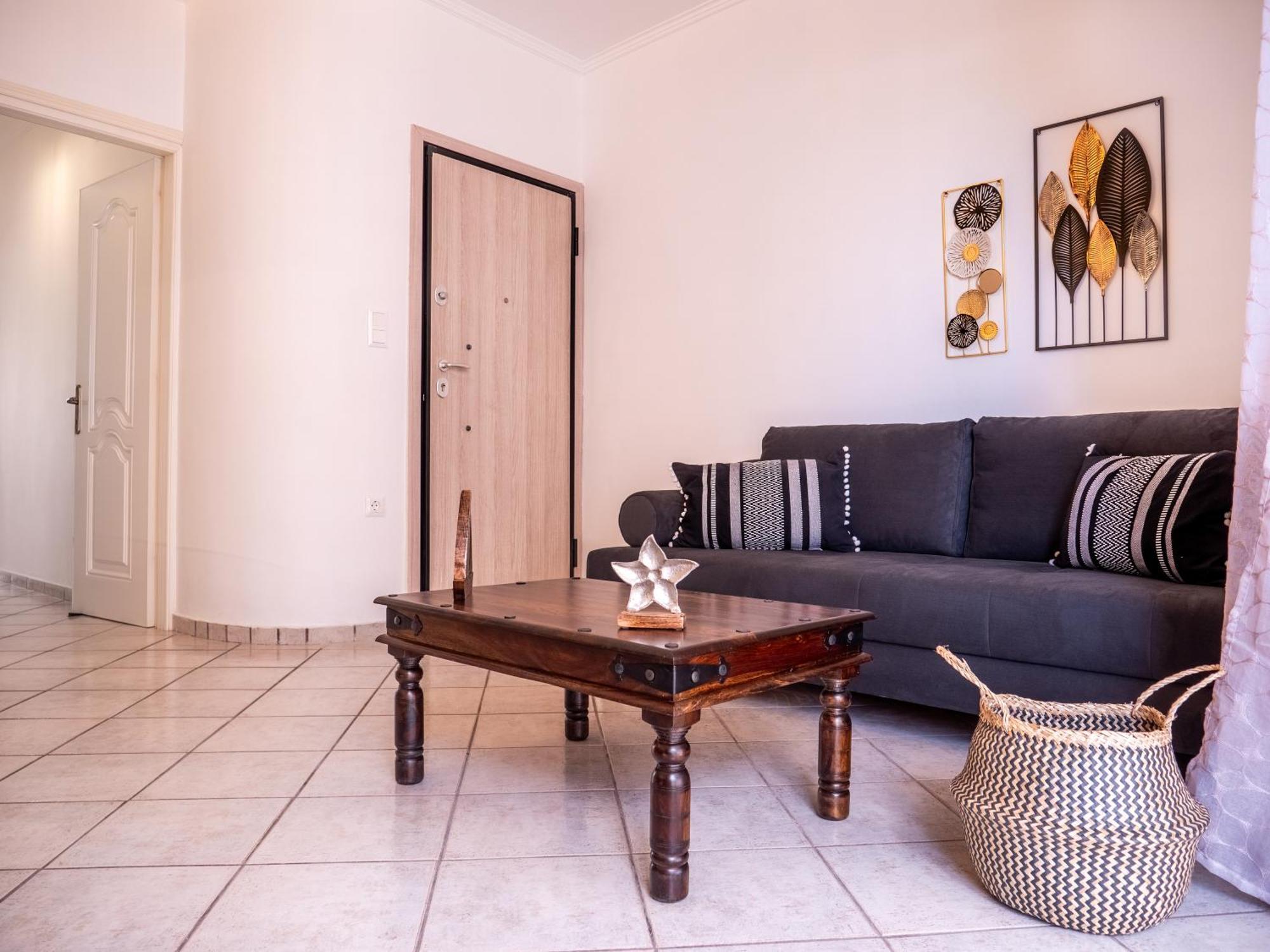 Athina'S Home Пирея Екстериор снимка