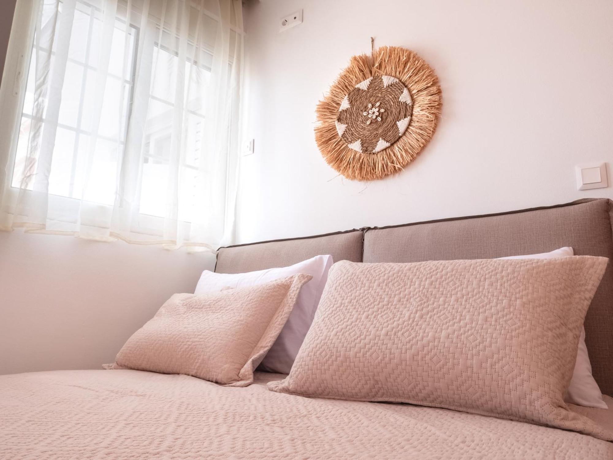 Athina'S Home Пирея Екстериор снимка